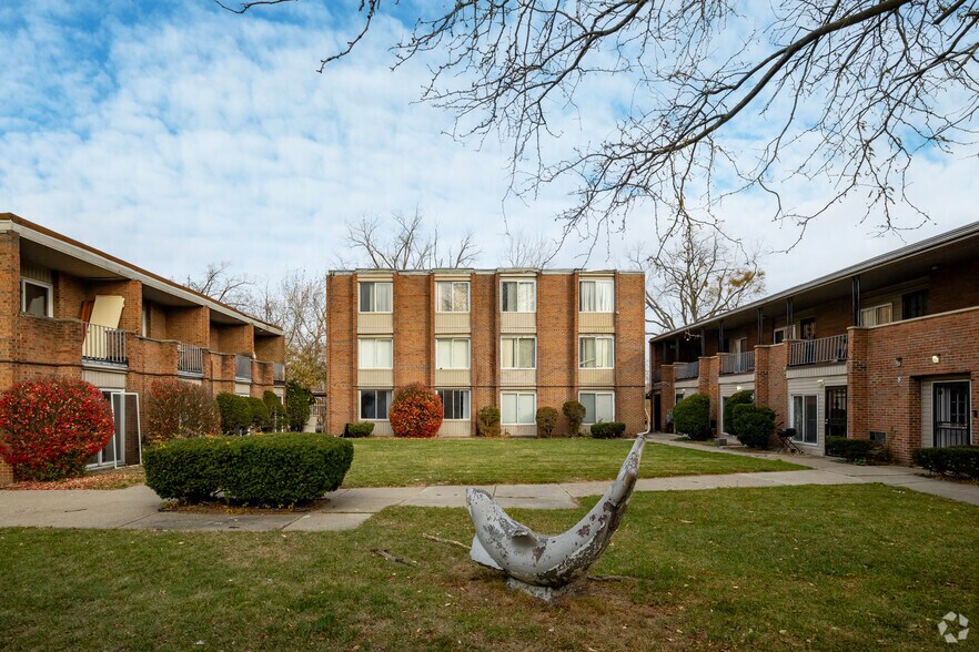 More Photos Of 19320 Greenfield Rd, Detroit Apartments For Sale
