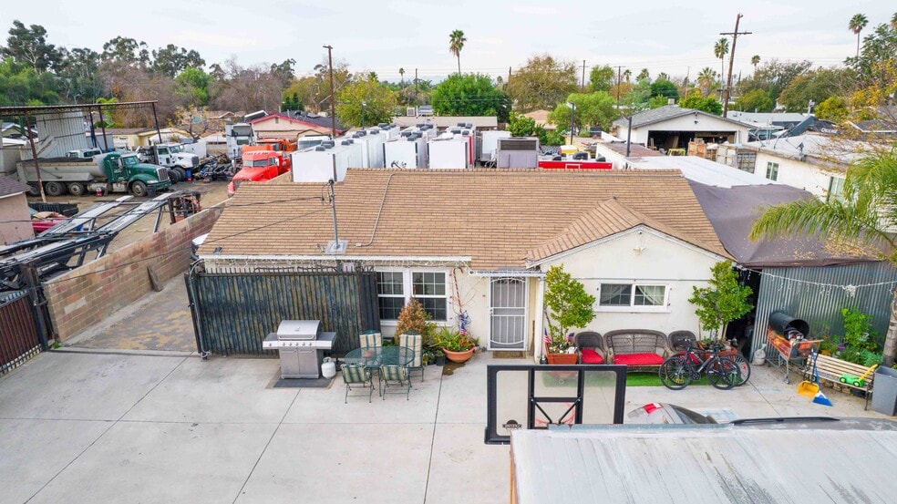 More Photos Of 12606 Foothill Blvd, Sylmar Manufacturing For Sale