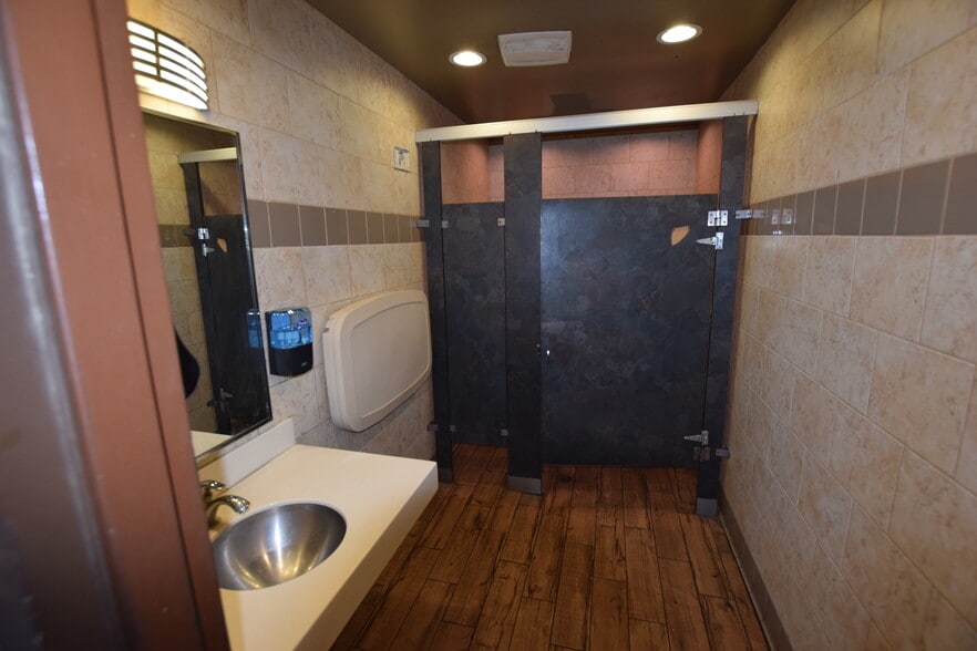 More Photos Of 3701 W Wall St, Midland General Retail For Sale