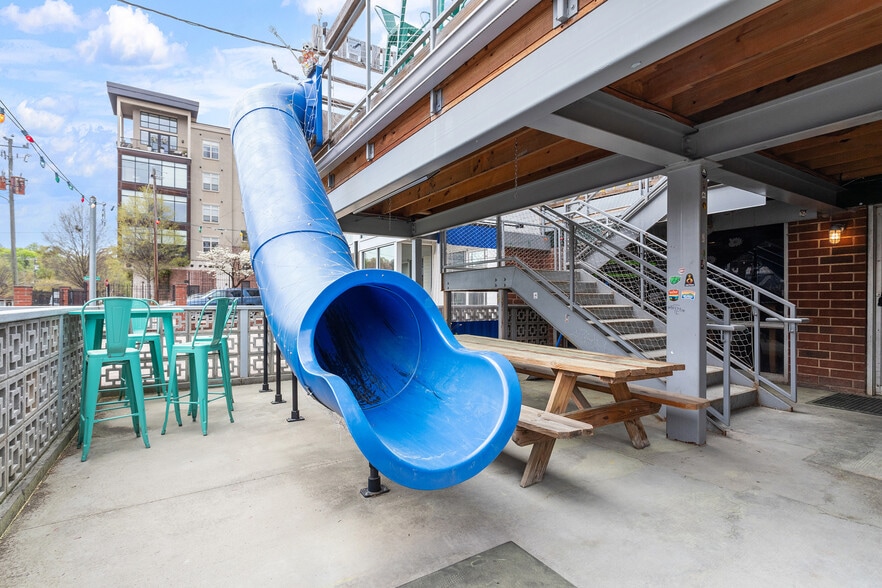 More Photos Of 710 W Johnson St, Raleigh Bar For Sale