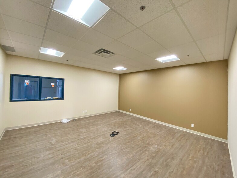 More Photos Of 4 Highland Park Green NE, Rocky View No 44 Warehouse For Sale