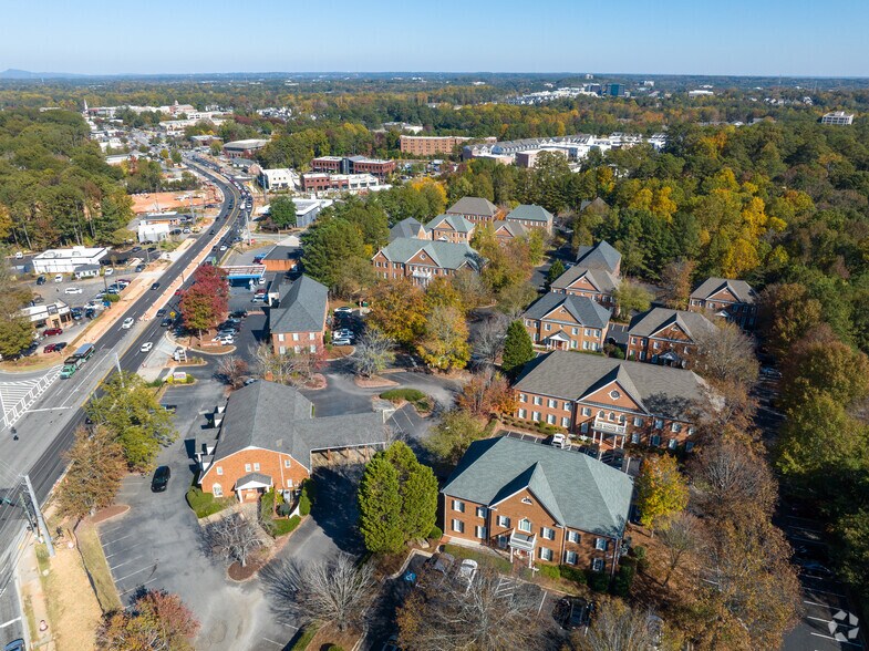More Photos Of 284 S Main St, Alpharetta Unknown For Lease