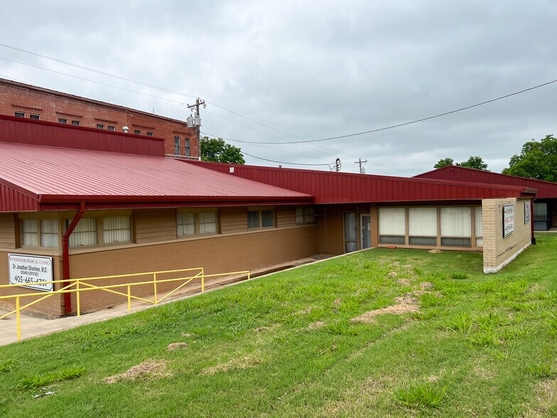 More Photos Of 116 E Robert S Kerr Blvd, Wynnewood Medical For Sale