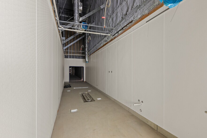 More Photos Of 8501 Auburn Blvd, Citrus Heights Freestanding For Sale