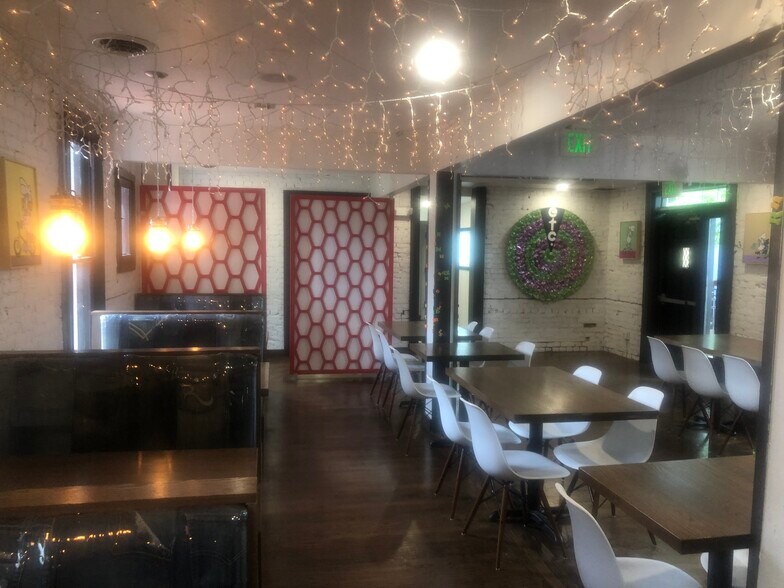 More Photos Of 1472 S Pearl St, Denver Restaurant For Lease