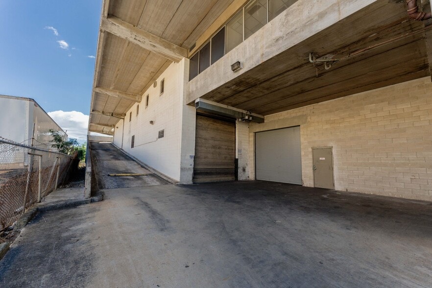 More Photos Of 917 Kokea St, Honolulu Office For Lease