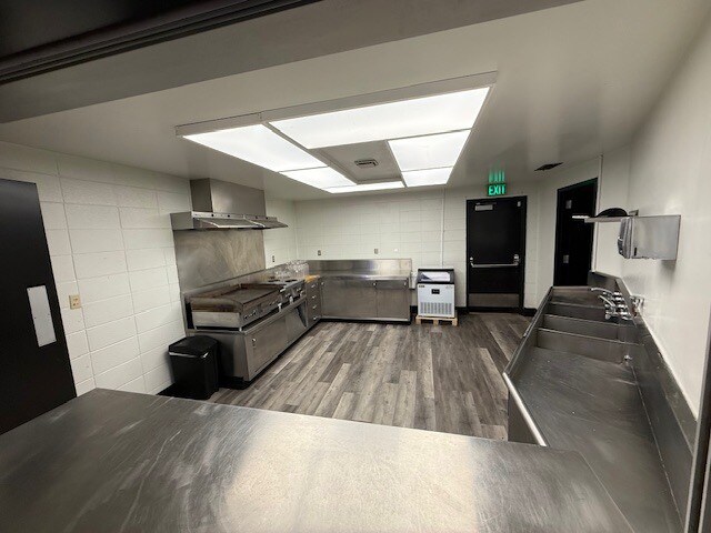 More Photos Of 2007 Yosemite Blvd, Modesto Office For Lease