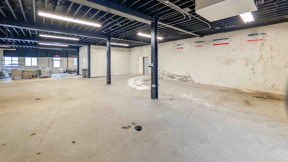 More Photos Of 301 W Water St, Sandusky Restaurant For Sale