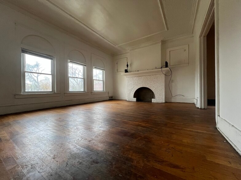 More Photos Of 3311 W Grand St, Detroit Multifamily For Sale