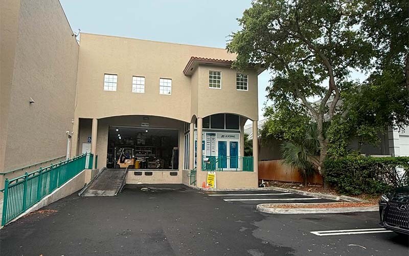 More Photos Of 10200 NW 25th St, Doral Light Distribution For Sale