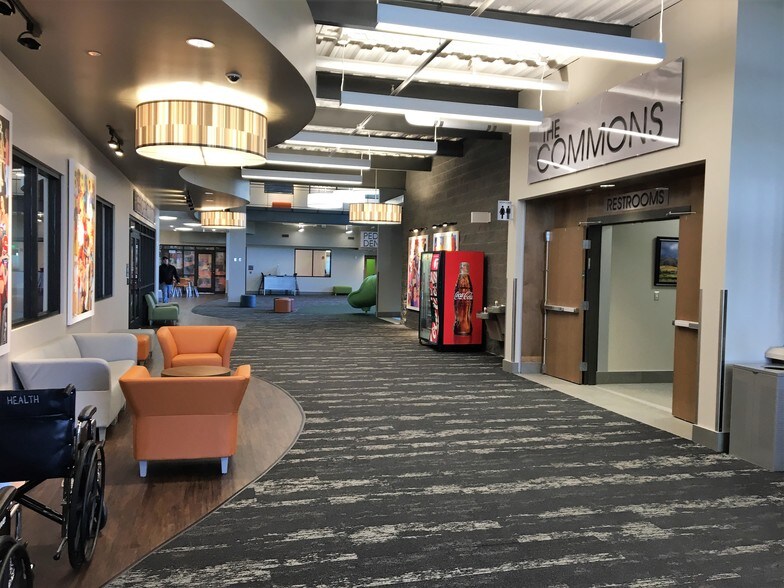 More Photos Of 820 W 42nd St, Scottsbluff Medical For Lease