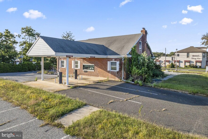 More Photos Of 4943 Landis Ave, Vineland Bank For Lease
