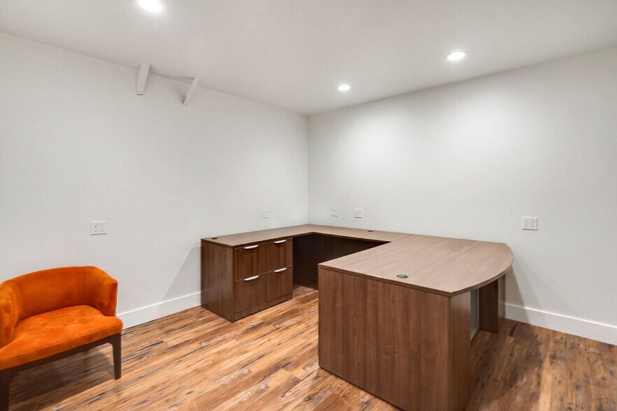 More Photos Of 899 Dowdell Ln, Saint Helena Warehouse For Sale