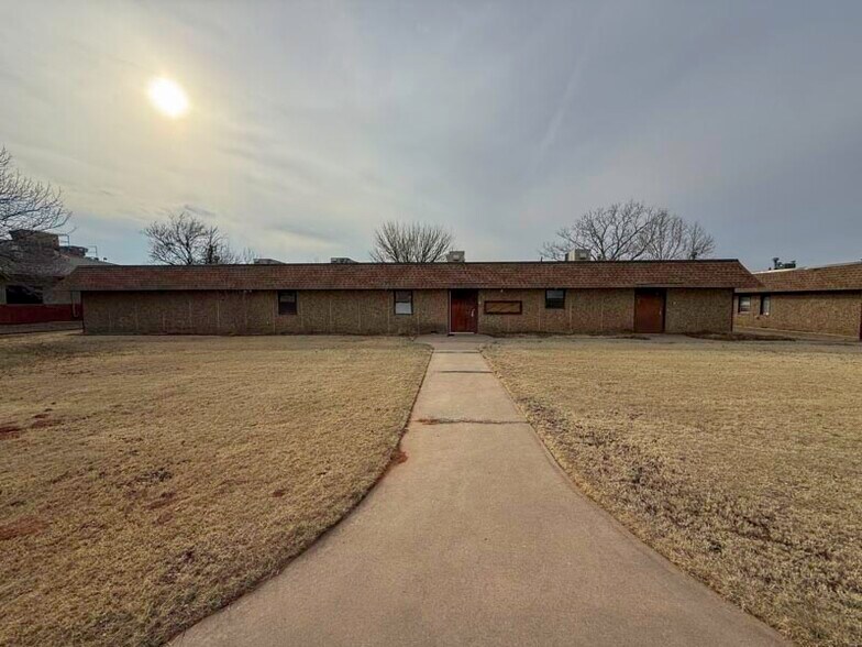 More Photos Of 70 N 31st St, Clinton Healthcare For Sale