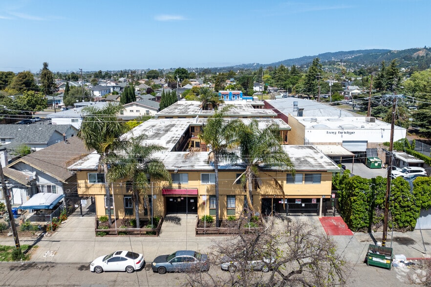More Photos Of 2124 90th Ave, Oakland Apartments For Sale