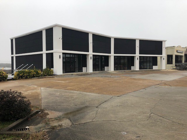 Primary Photo Of 6209 Lee Hwy, Chattanooga Storefront For Lease