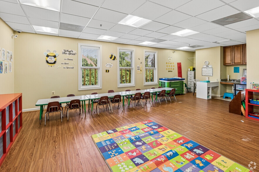 More Photos Of 3538 Moncure Ave, Falls Church Daycare Center For Sale