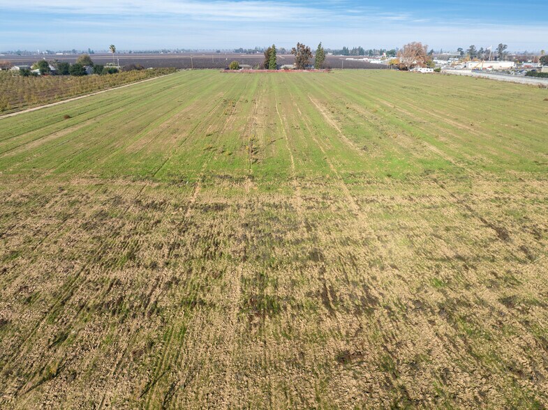 More Photos Of 19101 N Highway 99, Acampo Land For Sale