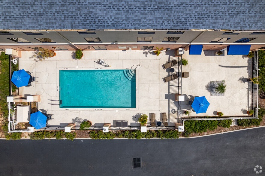 More Photos Of 1810 S Highway 27, Clermont Hotel For Sale