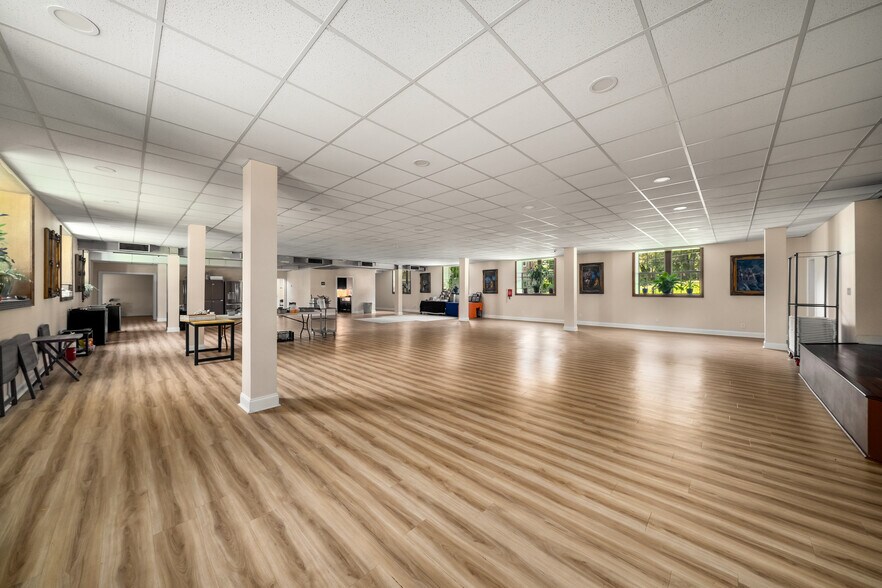 More Photos Of 1776 Sylvan Rd SW, Atlanta Religious Facility For Sale