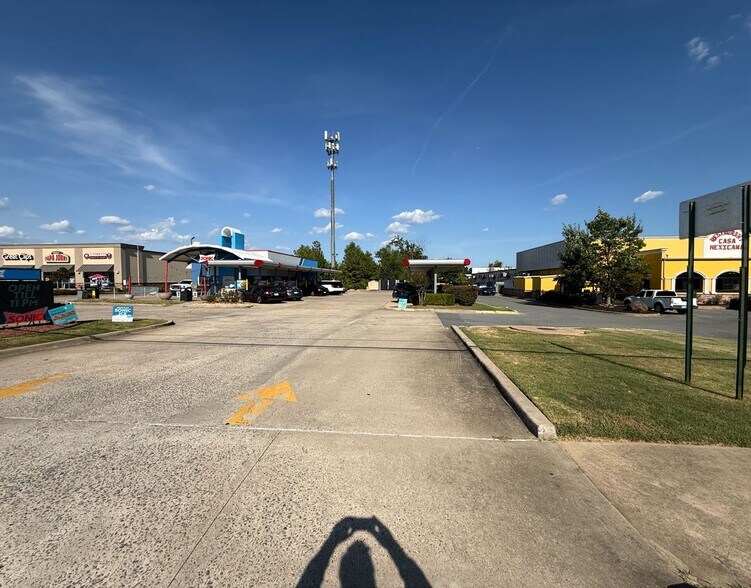 More Photos Of 13200 Crystal Hill Rd, North Little Rock Fast Food For Sale