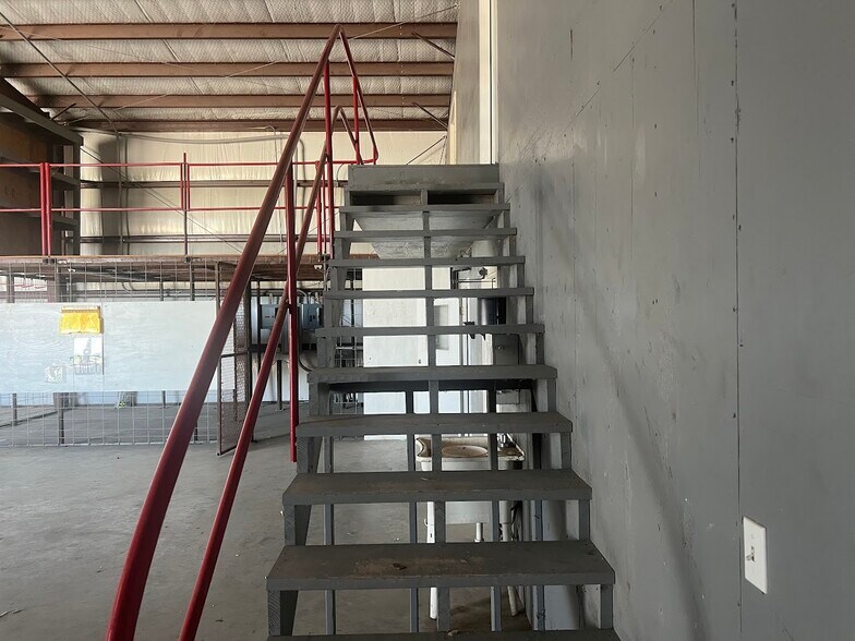 More Photos Of 4136 Interstate Highway 37, Odem Truck Terminal For Sale