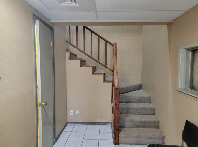 More Photos Of 221-E Avenue C, Milano Industrial For Lease