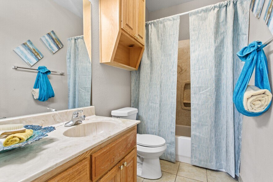 More Photos Of 2406-2418 S University Parks Dr, Waco Apartments For Sale