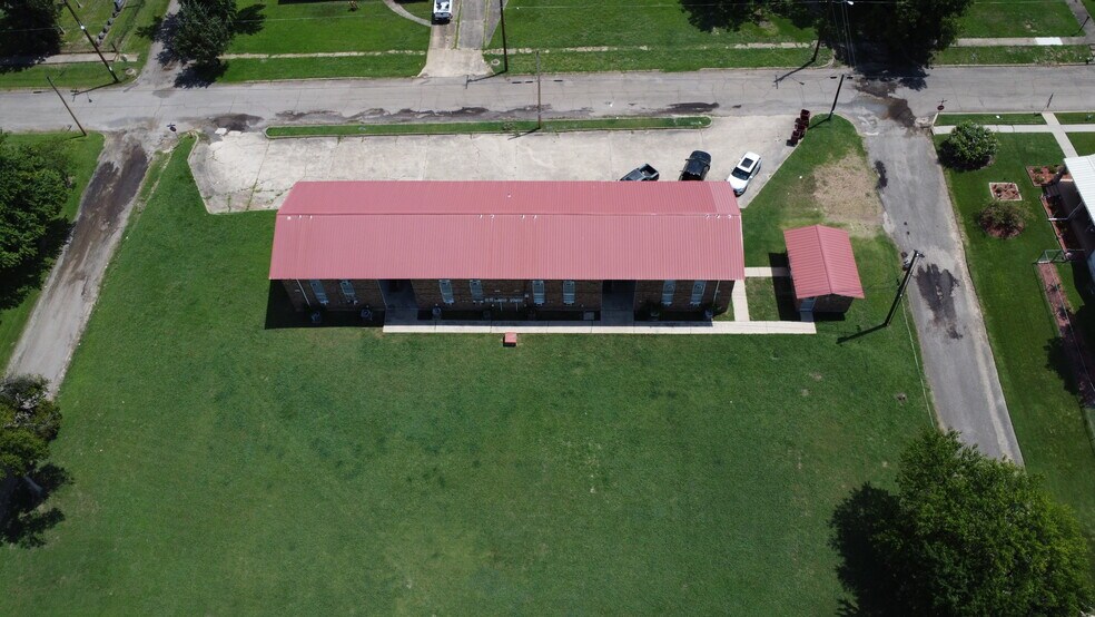 More Photos Of 800 W Washington St, Clarksville Apartments For Sale