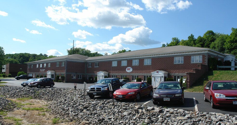 More Photos Of 3125-3175 E Genesee St, Syracuse Office For Lease