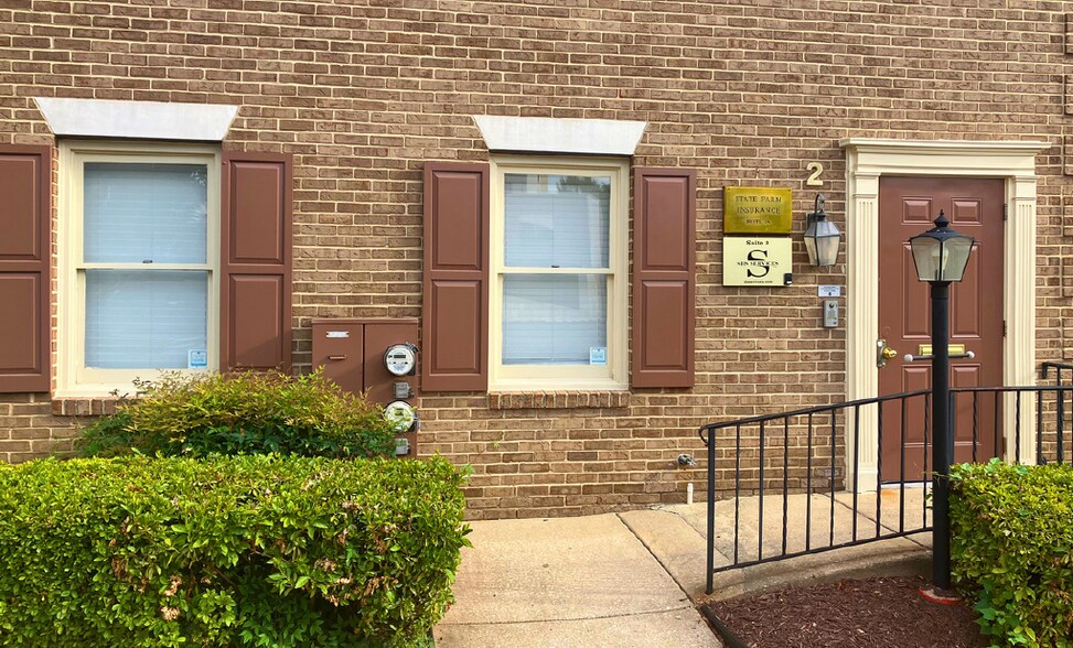 More Photos Of 131 Rollins Ave, Rockville Medical For Sale