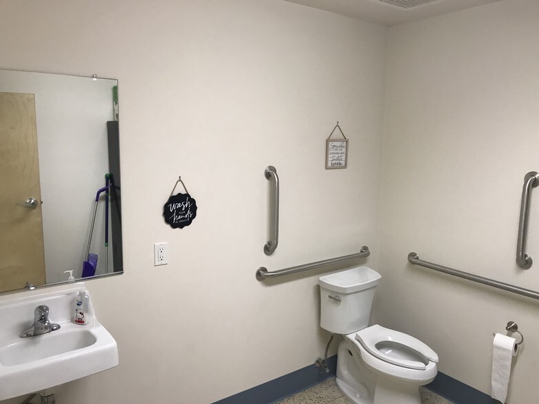 More Photos Of 5715 6th Ave, Kenosha Freestanding For Sale