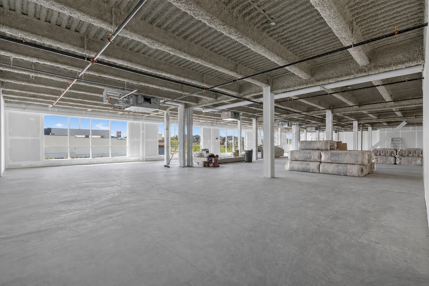 More Photos Of 198 Nolanridge Cres NW, Calgary Office For Sale
