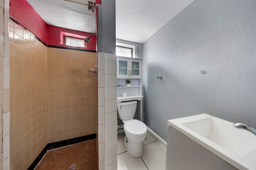 More Photos Of 1035 NW 4th St, Miami Apartments For Sale
