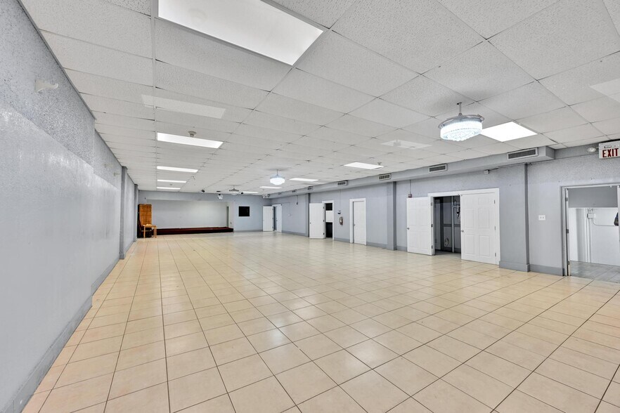 More Photos Of 124 NW 15th Ave, Miami Religious Facility For Sale