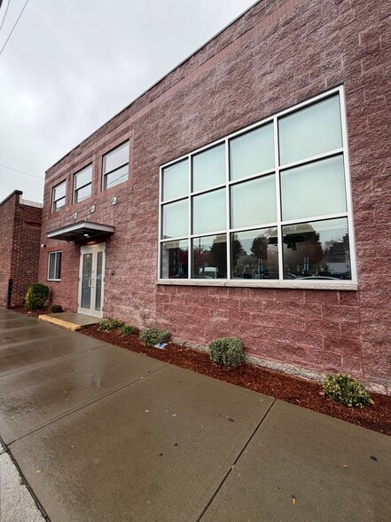 Primary Photo Of 49 Day St, Somerville Flex For Lease