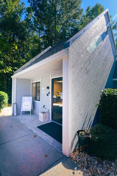 More Photos Of 2358 Shallowford Rd, Marietta Daycare Center For Sale