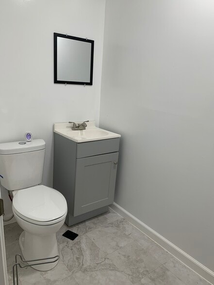 More Photos Of 35 Murray St, Saint Clair Specialty For Sale