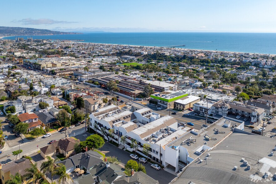 More Photos Of 2200 Pacific Coast Hwy, Hermosa Beach Office For Sale