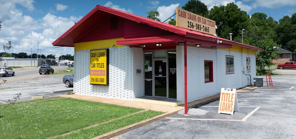 More Photos Of 2600 N Jackson Hwy, Sheffield Freestanding For Sale