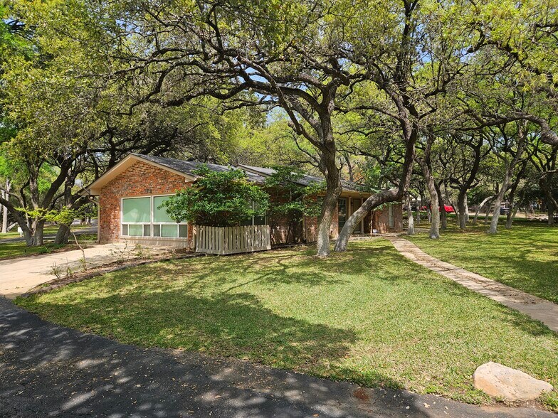 More Photos Of 13405-13411 George Rd, San Antonio Medical For Lease
