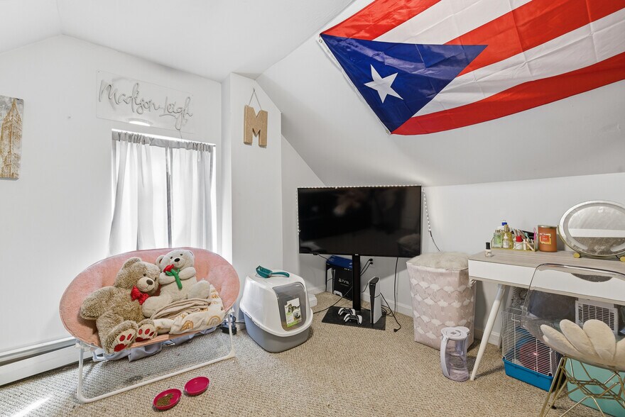 More Photos Of 158 Court St, Laconia Apartments For Sale