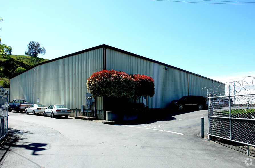 Primary Photo Of 4036 Pacheco Blvd, Martinez Distribution For Lease