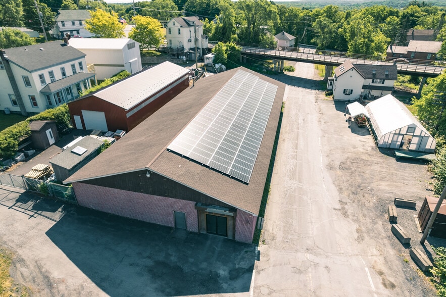 More Photos Of 10 Wallace St, Otisville Freestanding For Sale