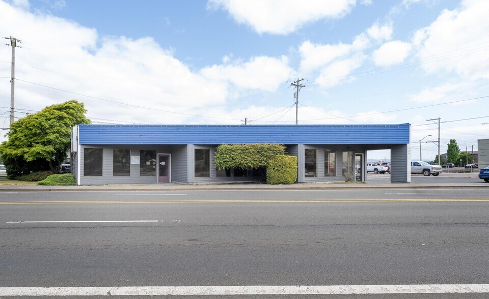 More Photos Of 750 Marine Dr, Astoria Storefront Retail Office For Sale