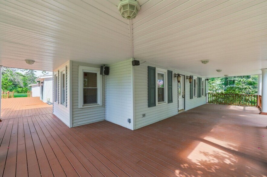 More Photos Of 1015 PA-390, Greentown Hospitality For Sale
