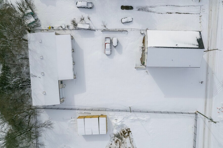 More Photos Of 12 A Cattlemans Ln, Berryville Warehouse For Lease