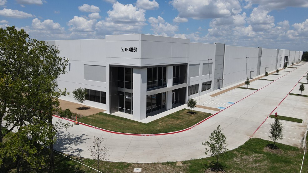 Primary Photo Of 4851 E Loop 820 South, Fort Worth Distribution For Lease