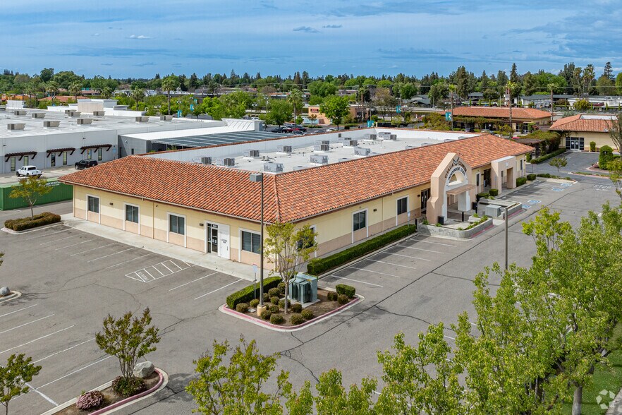 More Photos Of 649 S County Center Dr, Visalia Office For Sale