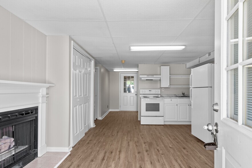 More Photos Of 162 Condor Ct, Clarksville Apartments For Sale